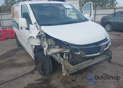 2015 Nissan Nv200 Sv z USA, uszkodzony, nr VIN 3N6CM0KN1FK701817